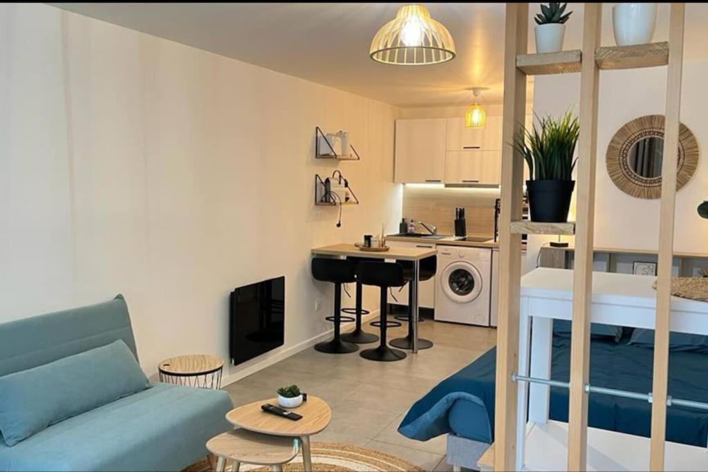 Studio Boheme Chic A Disney La Houssaye-en-Brie Екстериор снимка